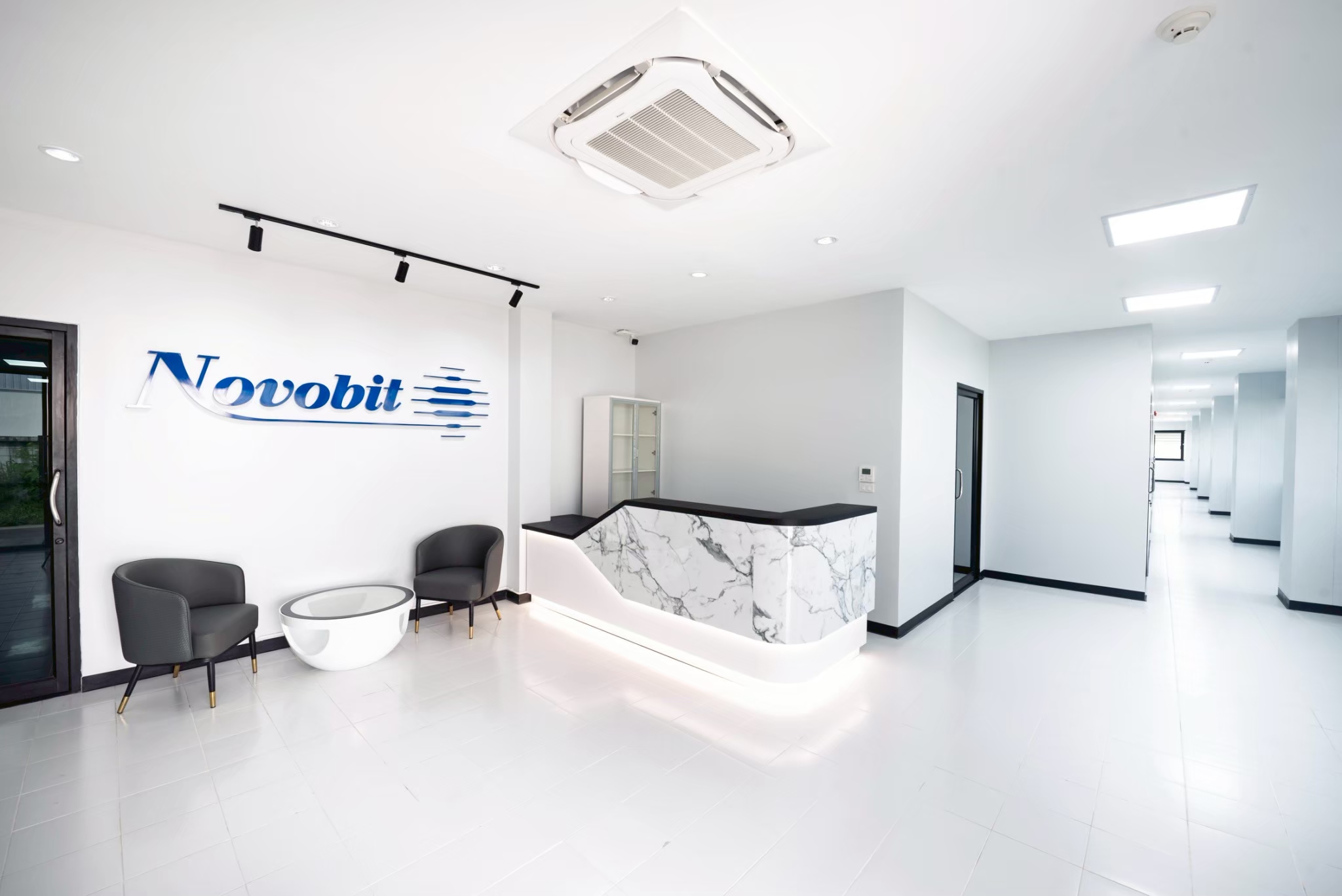 LINE ALBUM K Emily Nomobit 251003 8