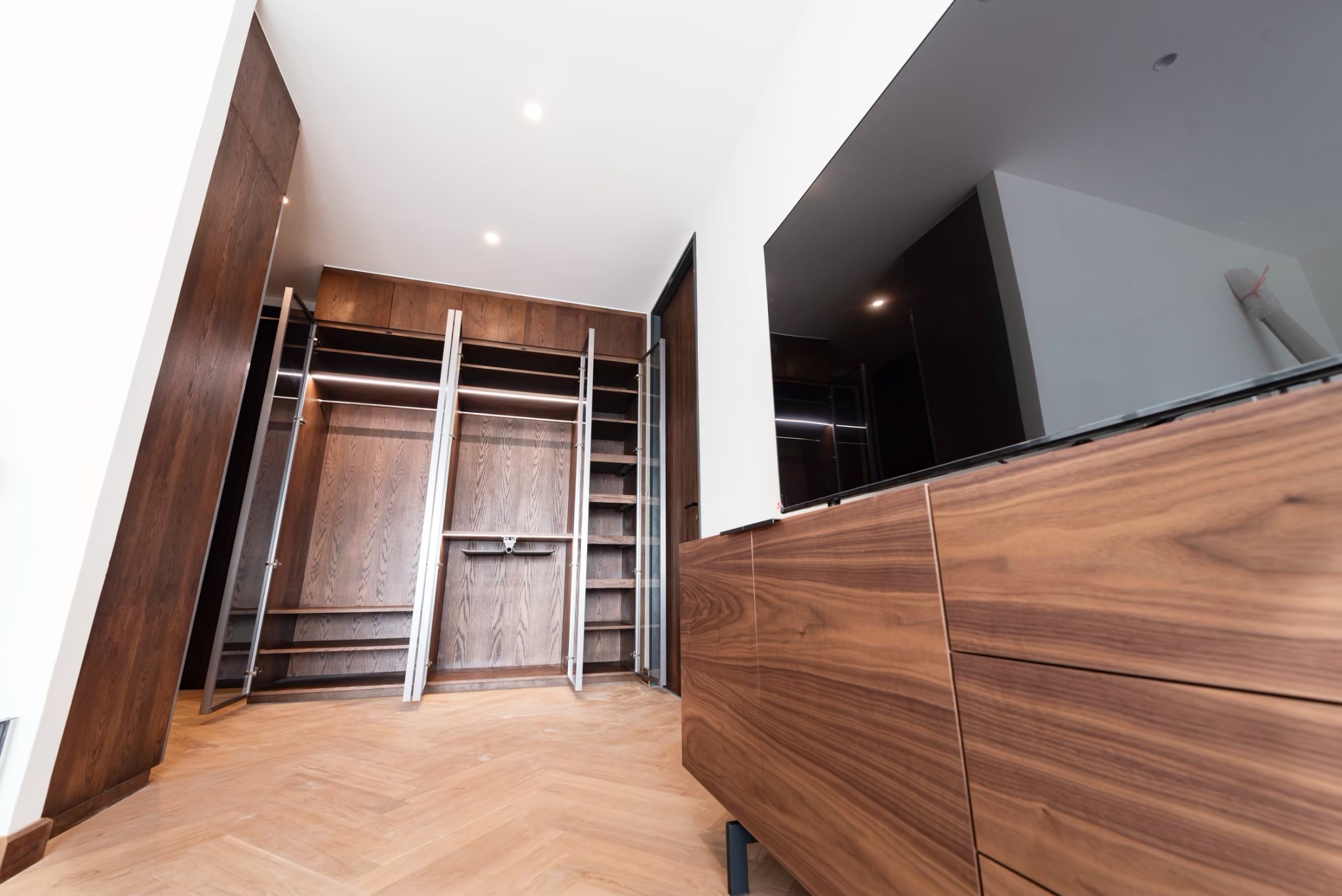 LINE ALBUM K Walter ll 251003 3